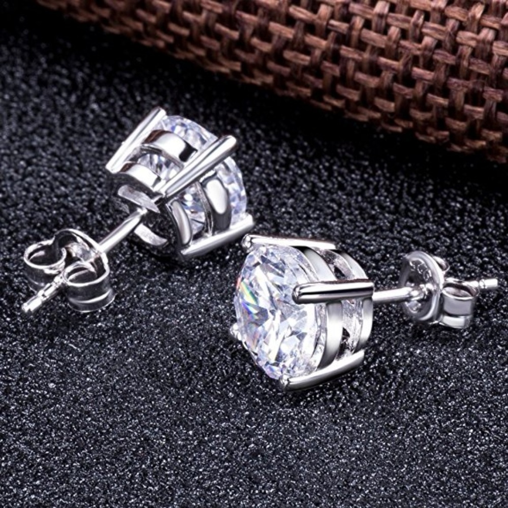 ❤️4 for $20 Sale❤️Cubic zirconia Stud Earrings❤️❤️ - Picture 2 of 4